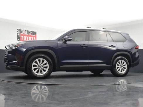 Used 2024 Toyota Grand Highlander AWD image 28