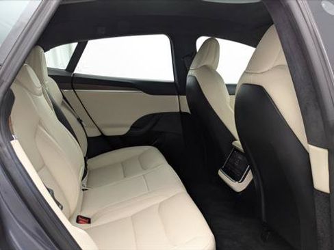 Used 2022 Tesla Model S AWD/4WD image 17
