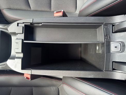 Used 2023 Chevrolet Equinox RS w/ LPO, Floor Liner Package FWD image 26