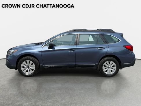 Used 2018 Subaru Outback 2.5i AWD/4WD image 2