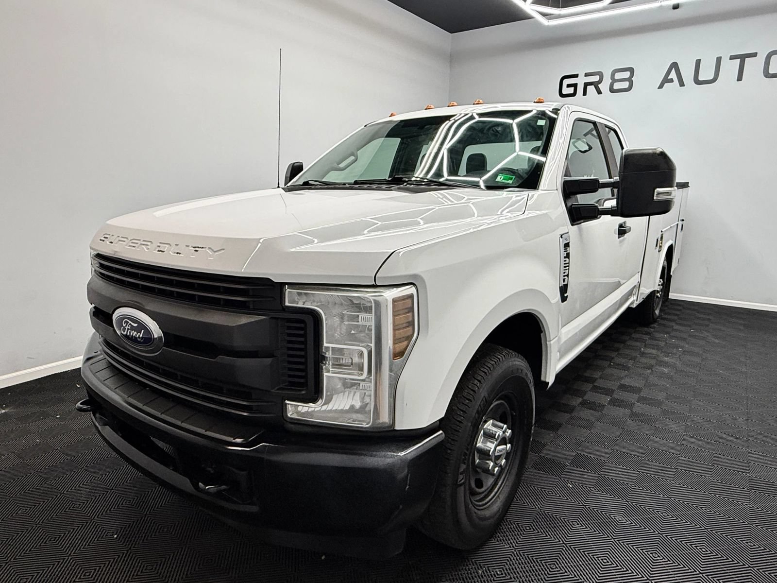 Used 2017 Ford F250 XL w/ Power Equipment Group RWD image 3