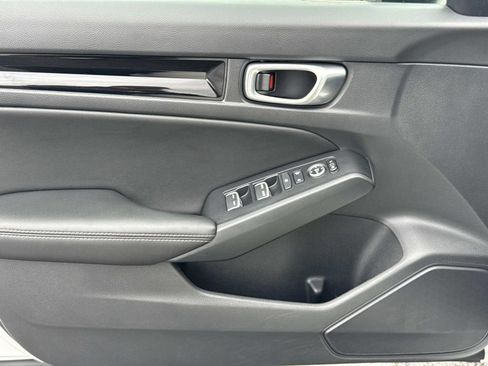Used 2023 Honda Civic EX-L image 18