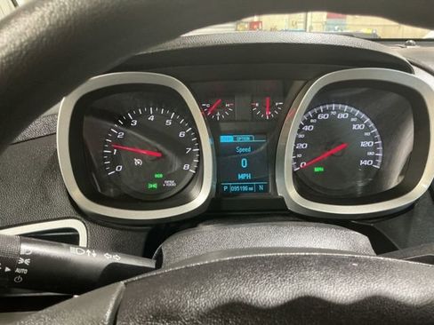 Used 2015 Chevrolet Equinox LS image 17