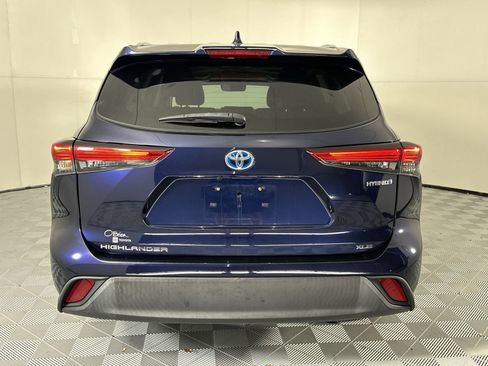 Used 2021 Toyota Highlander XLE FWD image 7