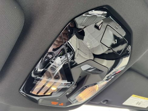 Used 2023 BMW 760i xDrive image 23