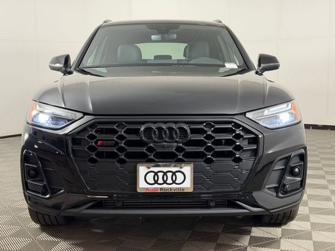 Used 2023 Audi SQ5 Premium Plus w/ Premium Plus Package image 6