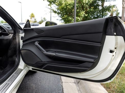 Used 2019 Ferrari 488 Spider RWD image 15