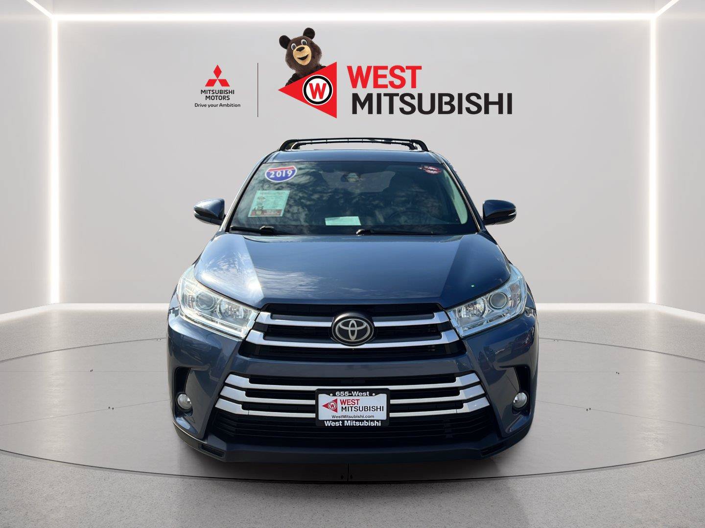 Used 2019 Toyota Highlander Plus AWD/4WD image 8