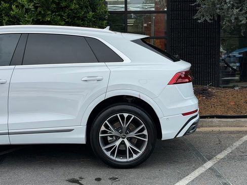 Used 2023 Audi Q8 Premium Plus w/ Premium Plus Package AWD/4WD image 11