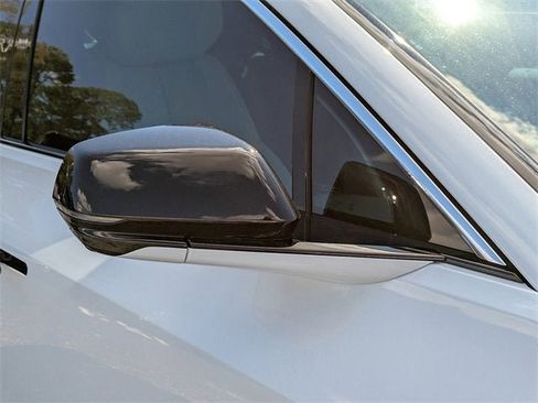 New 2026 Cadillac Lyriq Luxury image 10