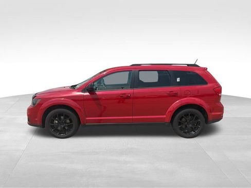 Used 2017 Dodge Journey SXT w/ Blacktop Package FWD image 5