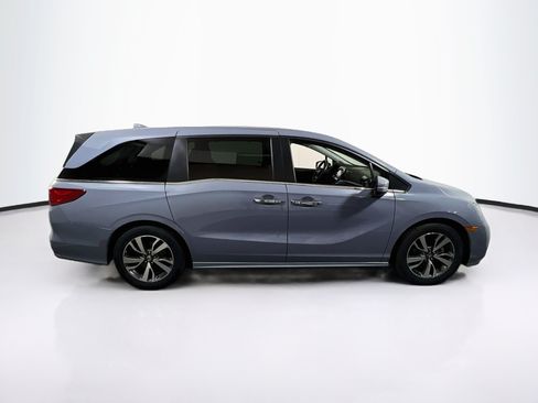 Used 2023 Honda Odyssey Touring image 4