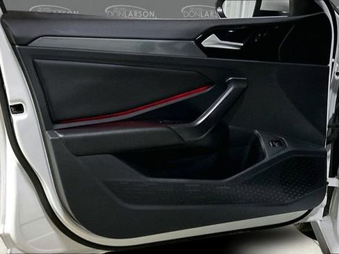 Used 2021 Volkswagen Jetta GLI image 11