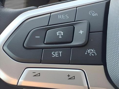 New 2026 Volkswagen Atlas SEL Premium R-Line AWD/4WD image 18