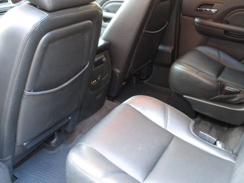 Used 2014 GMC Yukon Denali image 9