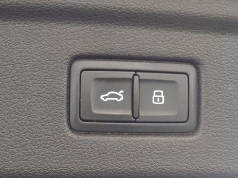 Used 2022 Audi A5 2.0T Premium image 24