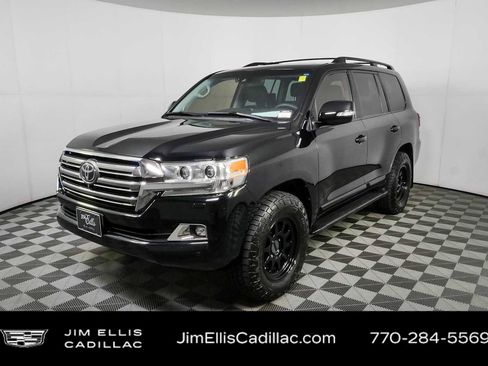 Used 2017 Toyota Land Cruiser w/ Preferred Accessory Package AWD/4WD image 28