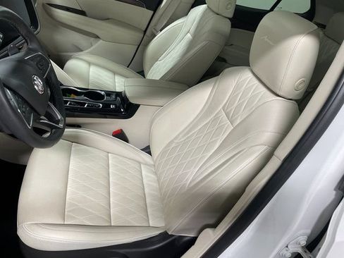 Used 2023 Buick Envision Avenir AWD/4WD image 12