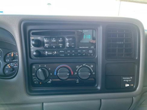 Used 2000 Chevrolet Silverado 2500 LS image 30