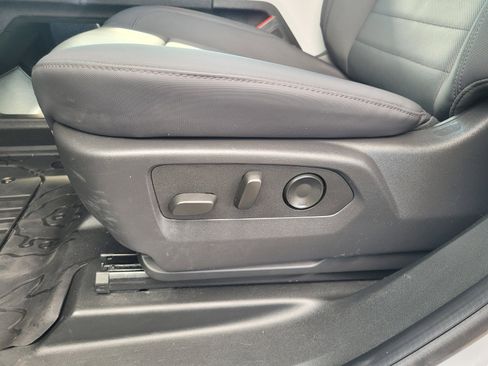 Used 2025 GMC Hummer EV 3X AWD/4WD image 10