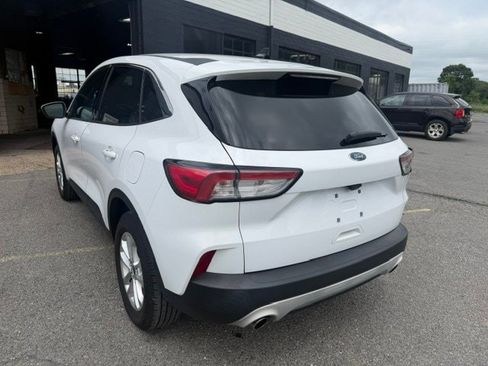 Used 2020 Ford Escape SE AWD/4WD image 2