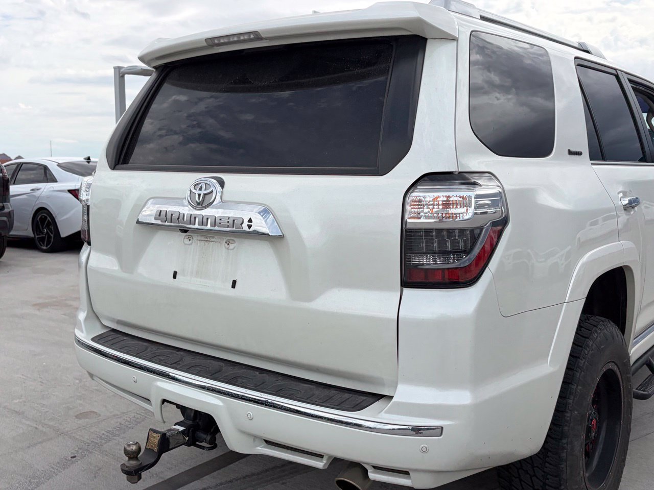 Used 2022 Toyota 4Runner Limited AWD/4WD image 4