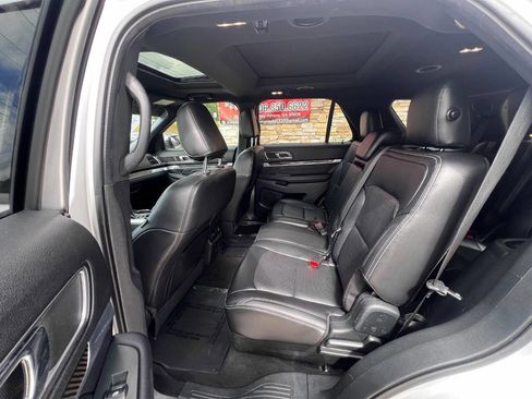 Used 2019 Ford Explorer Limited w/ Class III Trailer Tow Package FWD image 16