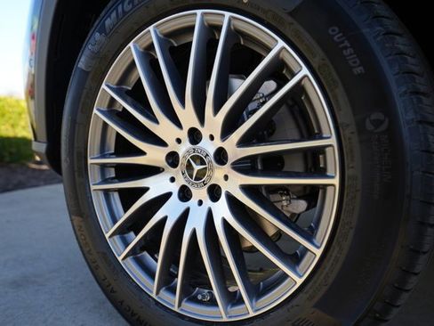 Used 2026 Mercedes-Benz GLC 300 4MATIC image 15