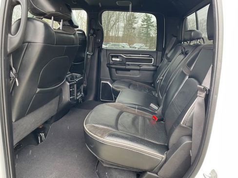Used 2022 RAM 2500 Laramie w/ Night Edition image 16