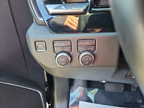 Used 2024 GMC Sierra 1500 Elevation AWD/4WD image 31