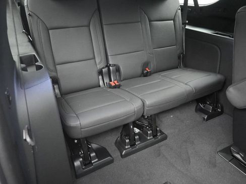 New 2026 Chevrolet Suburban LT w/ Comfort Package AWD/4WD image 12