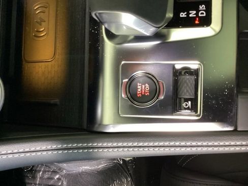 Certified 2025 Jaguar F-PACE R-Dynamic S image 21