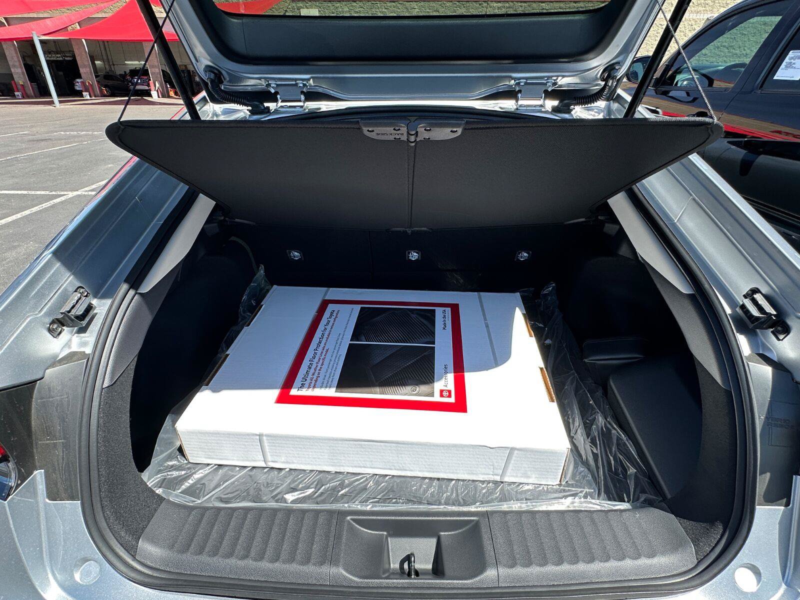 New 2027 Toyota Prius XLE FWD image 6