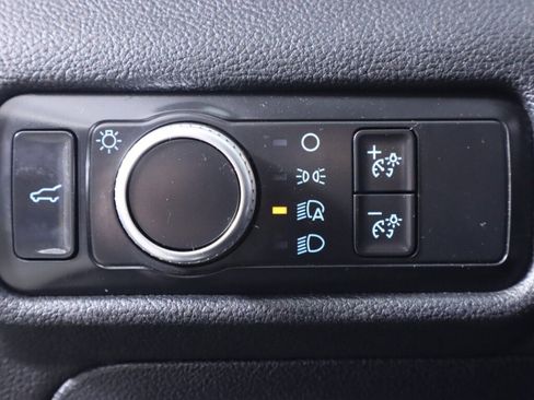 Used 2020 Ford Explorer XLT w/ Comfort Package AWD/4WD image 10