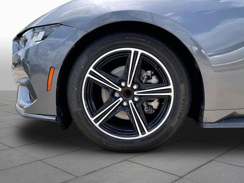 Used 2024 Ford Mustang Premium image 9