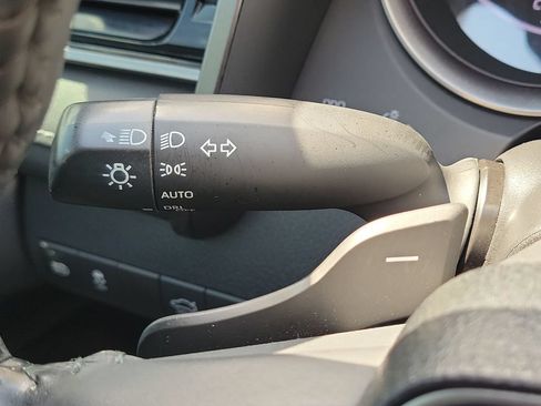 Certified 2022 Toyota Camry SE FWD image 11