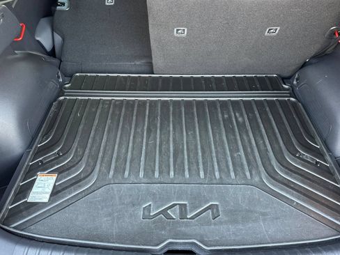 Used 2023 Kia Niro Wind FWD image 16