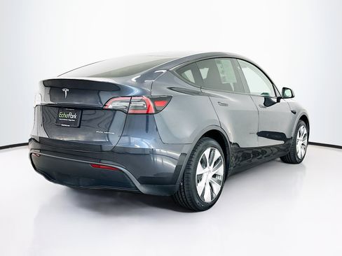 Used 2024 Tesla Model Y Long Range image 9