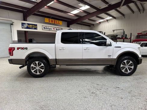 Used 2015 Ford F150 King Ranch w/ Equipment Group 601A Luxury AWD/4WD image 9