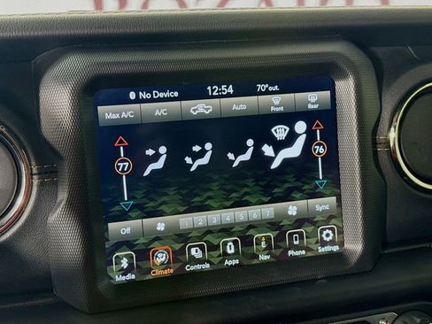 Used 2021 Jeep Gladiator Overland image 19