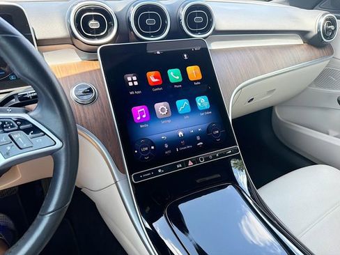 Used 2025 Mercedes-Benz C 300 4MATIC Sedan image 28