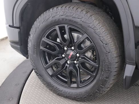 Used 2024 GMC Sierra 1500 Elevation w/ X31 Off-Road Package AWD/4WD image 13