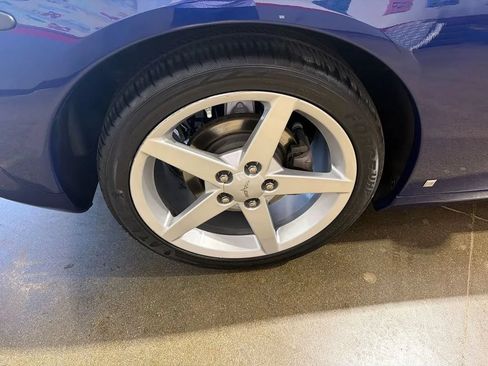 Used 2006 Chevrolet Corvette Coupe RWD image 92