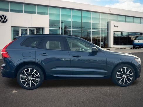 Used 2023 Volvo XC60 B6 Ultimate w/ Climate Package image 4