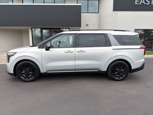 New 2026 Kia Carnival SX Prestige FWD image 2