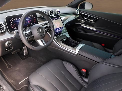 Used 2025 Mercedes-Benz CLE 300 4MATIC Coupe image 10