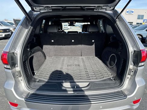 Used 2021 Jeep Grand Cherokee Laredo X image 25