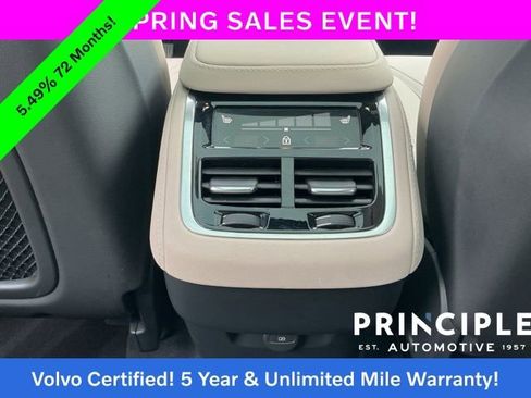 Certified 2025 Volvo XC90 B6 Plus AWD/4WD image 37