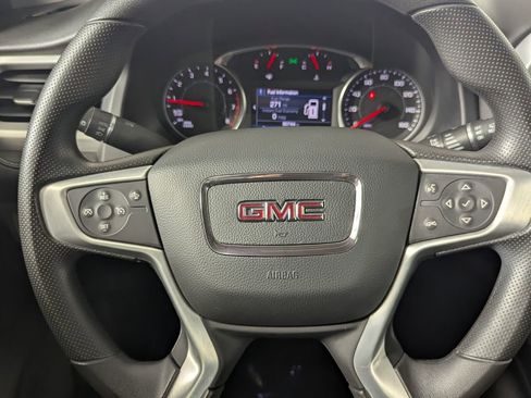 Used 2022 GMC Acadia SLE w/ Driver Convenience Package FWD image 18