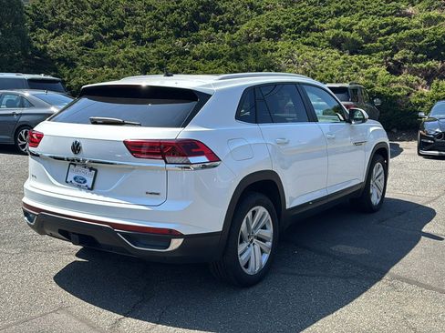 Used 2022 Volkswagen Atlas Cross Sport SE w/ Panoramic Sunroof Package image 10